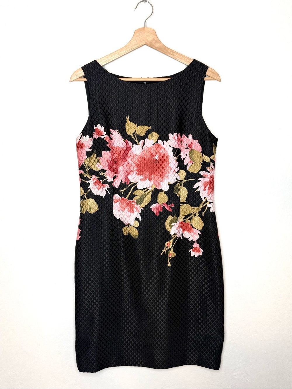 Tahari Arthur S. Levine Black Floral-Print Jacquard Sheath Cocktail Dress Size 8